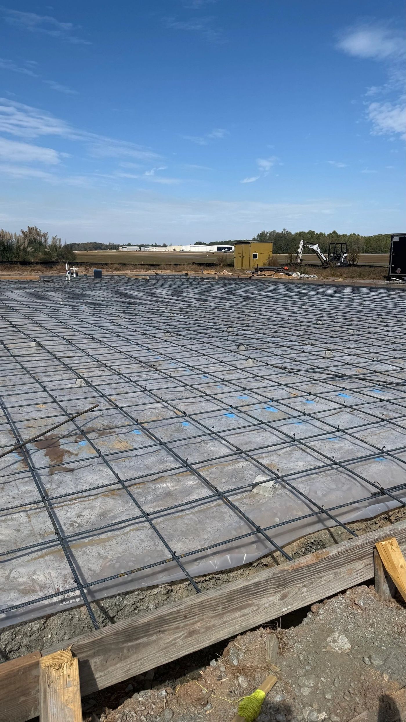 Hangar for LH — photo 1